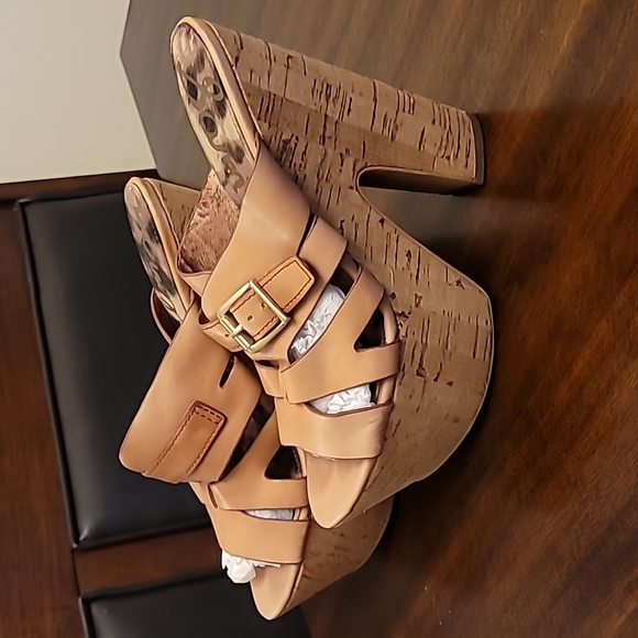 SAM EDELMAN HEELS - Picture 3 of 16